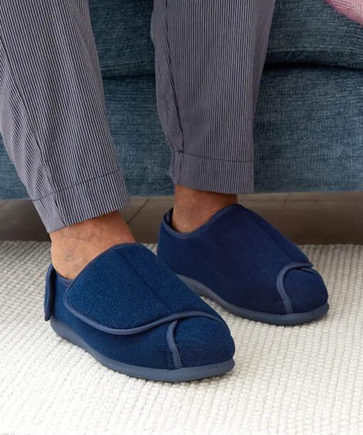 Cosyfeet Ernest is an ultra adjustable mens slipper for very swollen feet